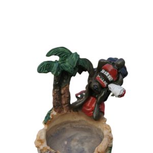 funny-man-resin-ashtray-2